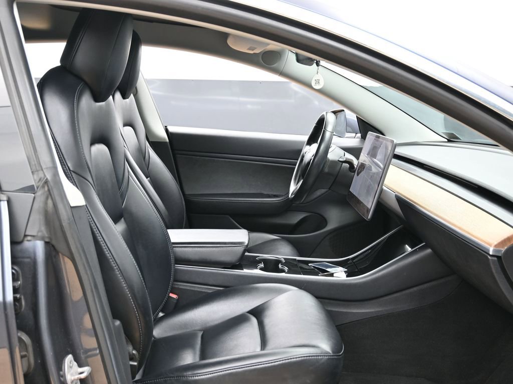Used 2019 Tesla Model 3 Standard Range image 35