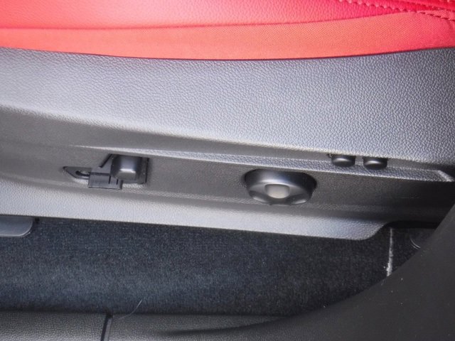 Used 2024 Alfa Romeo Stelvio Veloce image 28