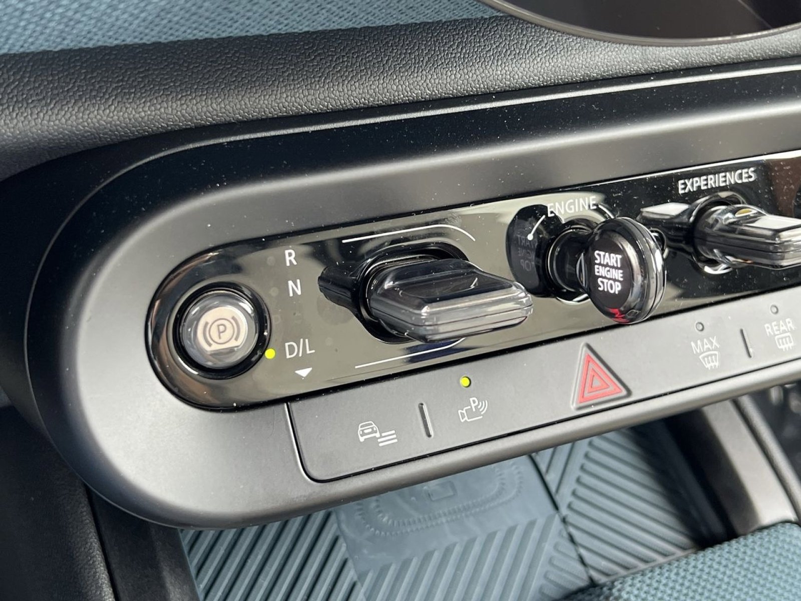 Certified 2025 MINI Cooper Countryman S w/ Comfort Package Max image 19