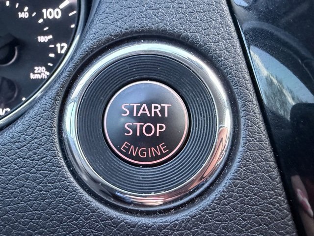 Used 2017 Nissan Rogue SL w/ SL Premium Package image 14