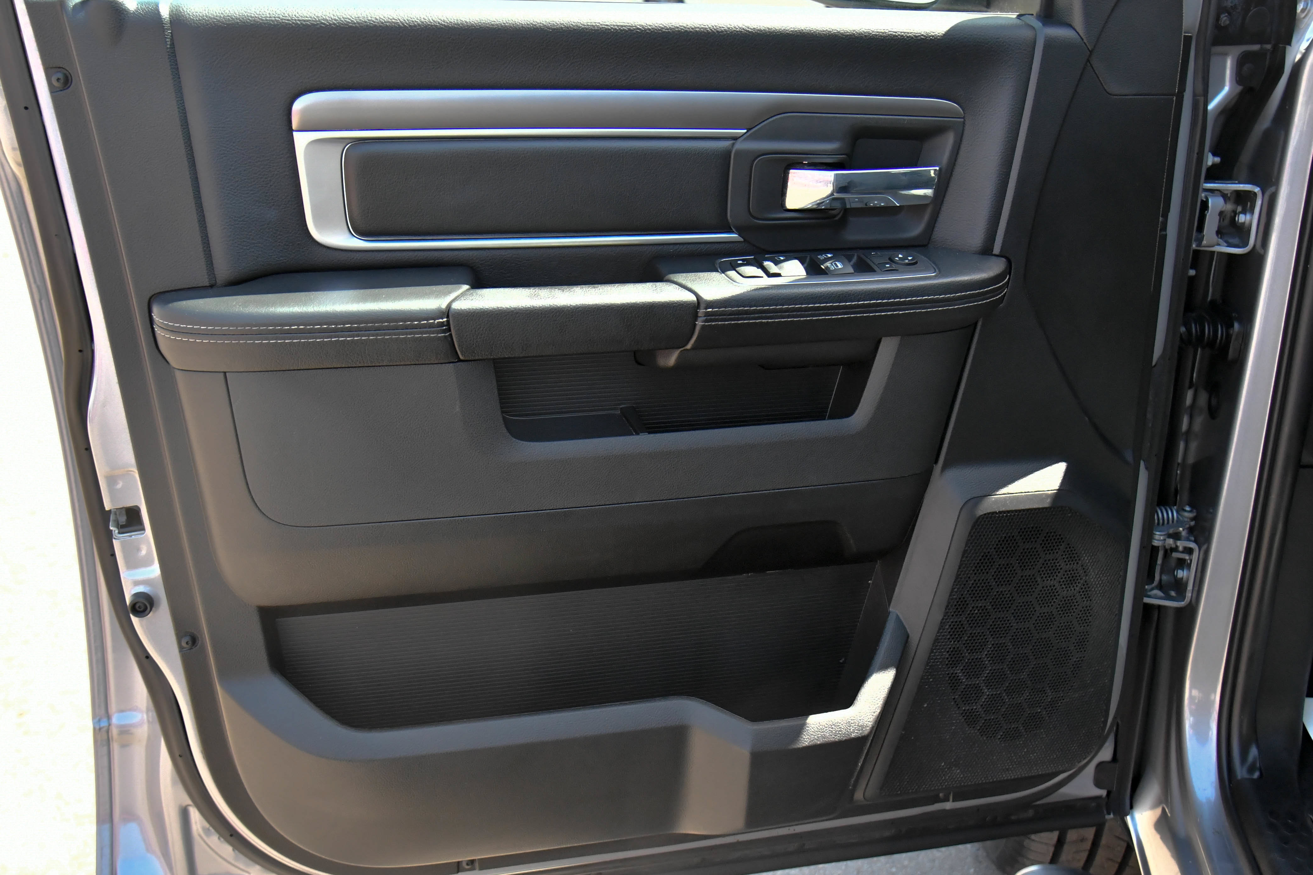 Used 2023 RAM 1500 Classic Warlock AWD/4WD image 14