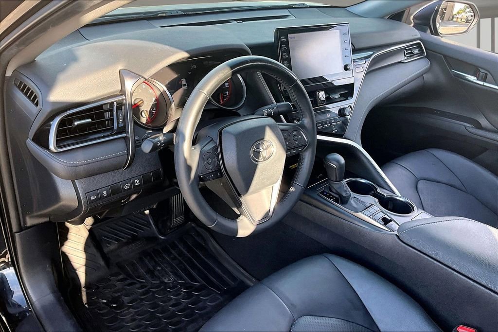 Used 2022 Toyota Camry XSE FWD image 17