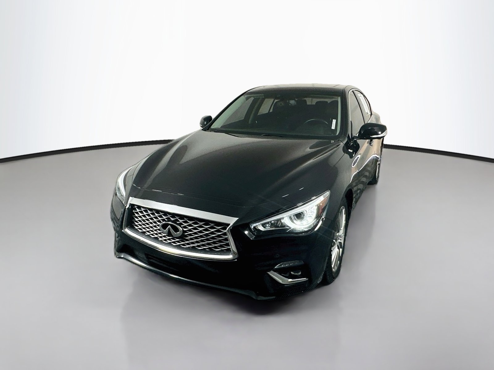Used 2022 INFINITI Q50 Luxe w/ Cargo Package AWD/4WD image 3