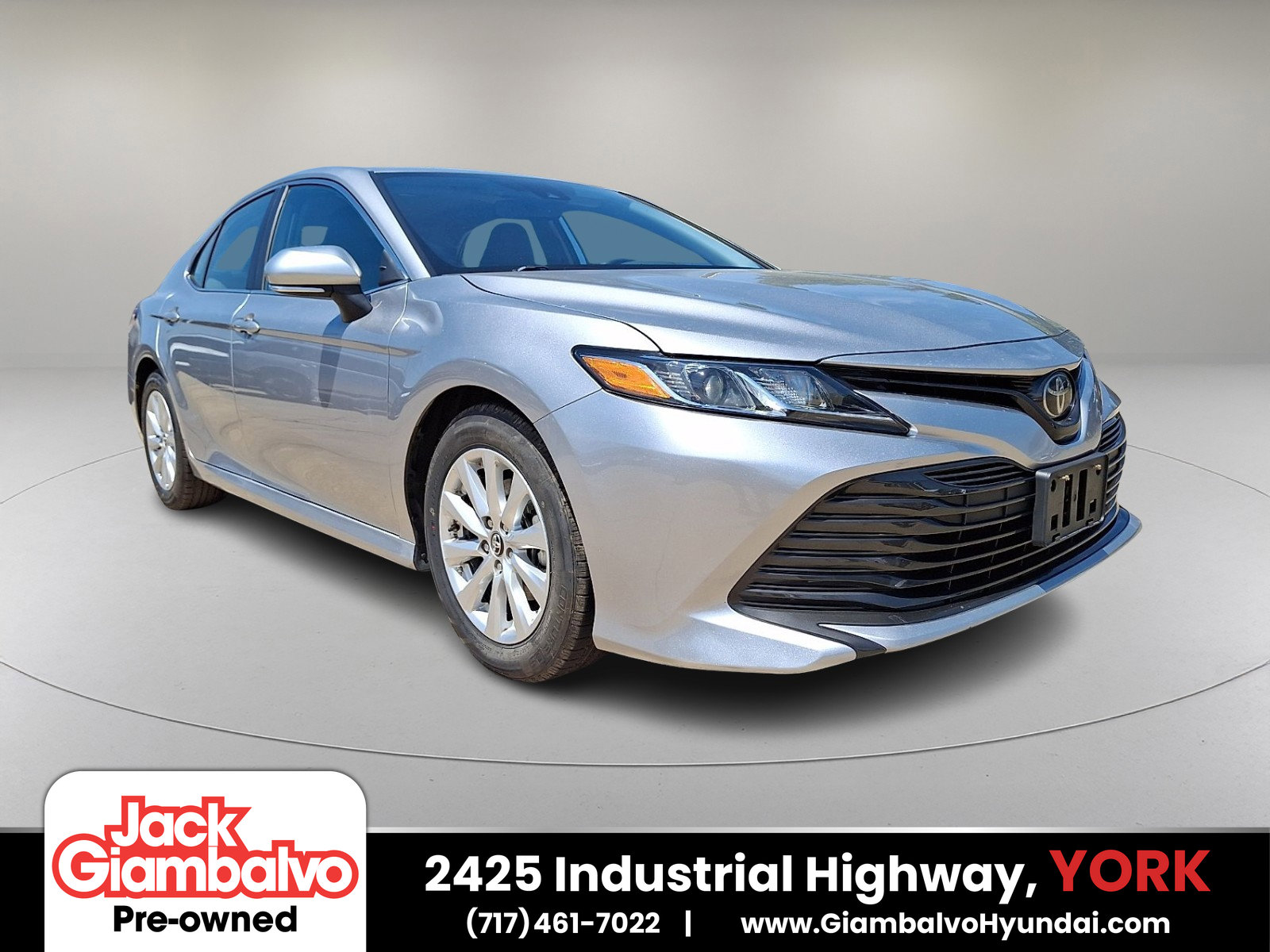 Used 2019 Toyota Camry LE w/ Convenience Package FWD image 1
