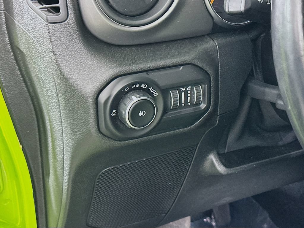 Used 2021 Jeep Wrangler Unlimited Sport AWD/4WD image 14