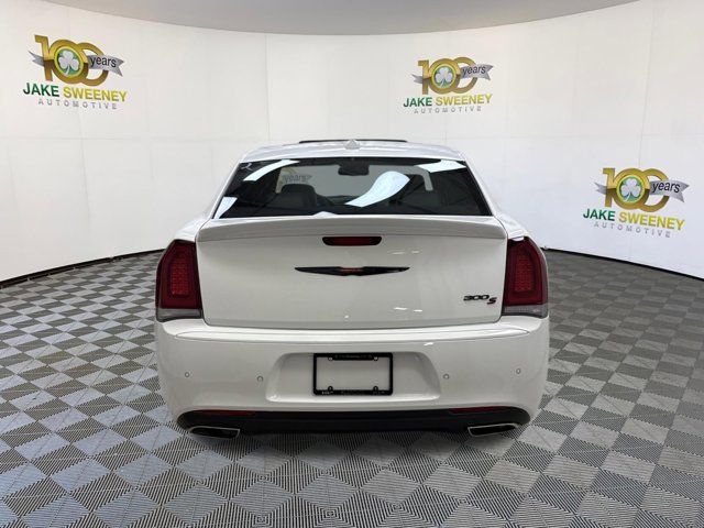 Used 2023 Chrysler 300 S w/ Comfort Group image 9