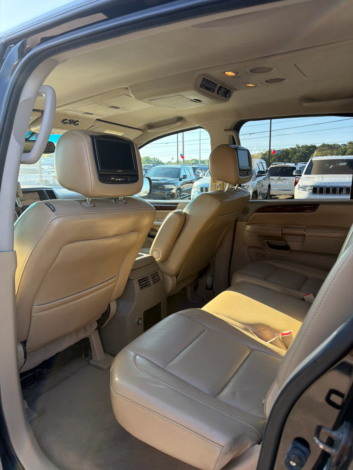 Used 2012 Nissan Armada SL AWD/4WD image 13