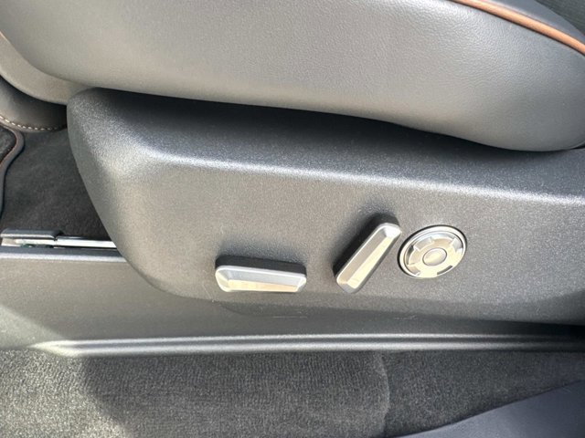 New 2025 Lincoln Navigator L Black Label image 12