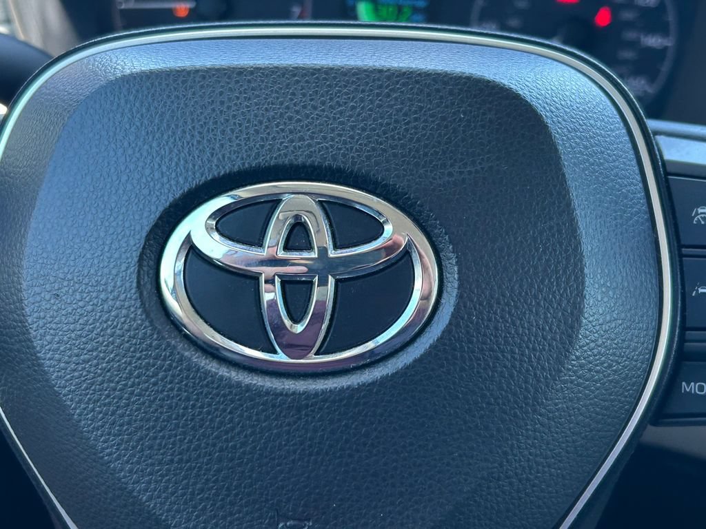 Used 2024 Toyota Corolla Cross LE FWD image 33
