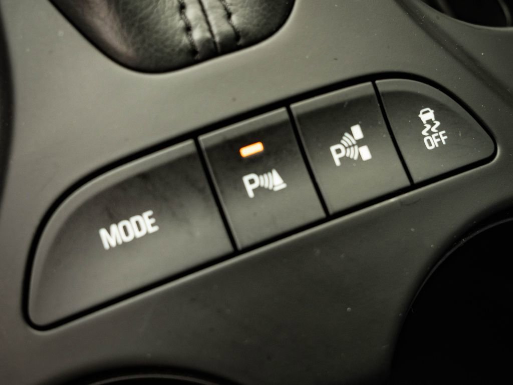 Used 2017 Chevrolet Volt Premier w/ Driver Confidence II Package FWD image 38