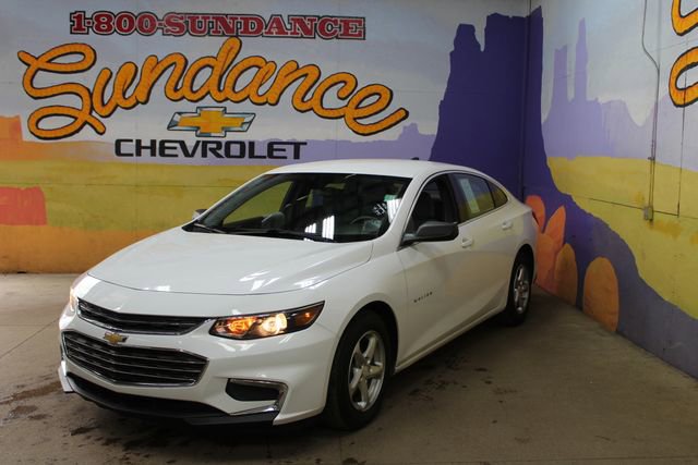 Used 2018 Chevrolet Malibu LS w/ LPO, Convenience Package 2 FWD image 2