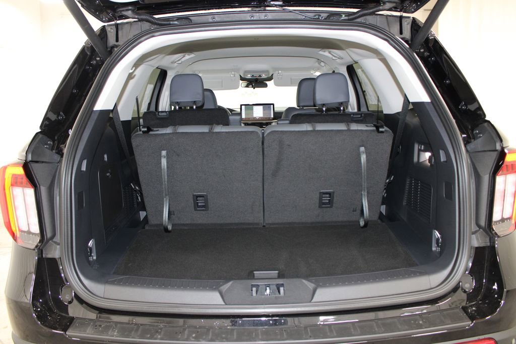 New 2026 Ford Explorer Active image 26