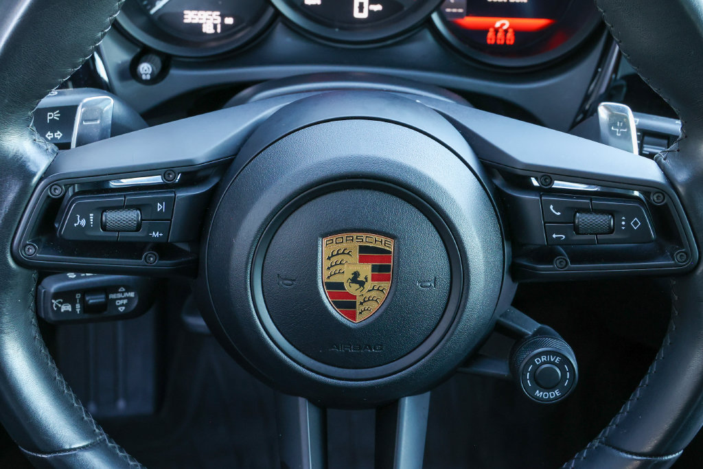 Certified 2023 Porsche Macan Turbo AWD/4WD image 39