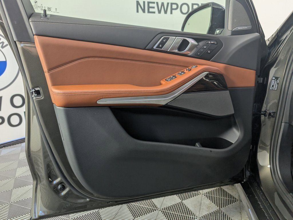 New 2026 BMW X7 xDrive40i w/ M Sport Package image 17