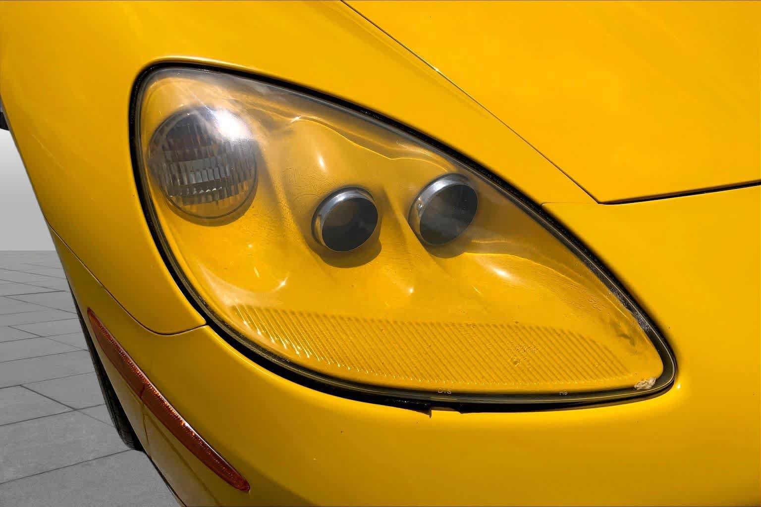 Used 2006 Chevrolet Corvette Coupe RWD image 21