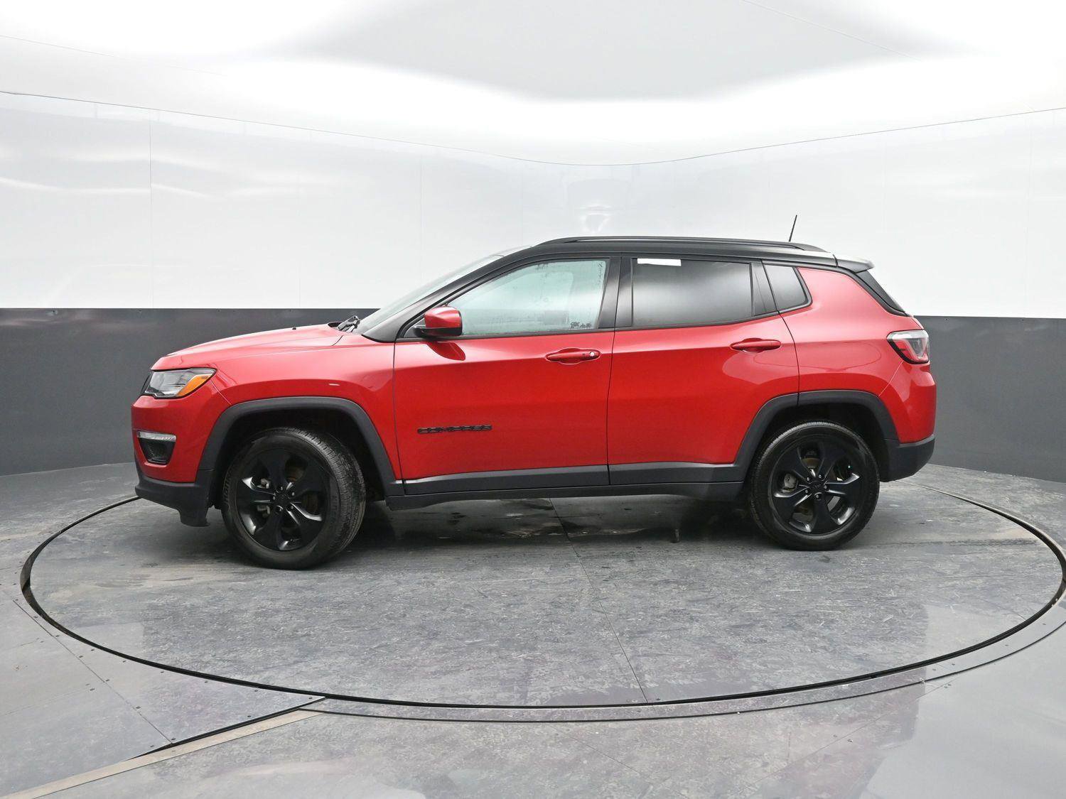 Used 2019 Jeep Compass Altitude image 1