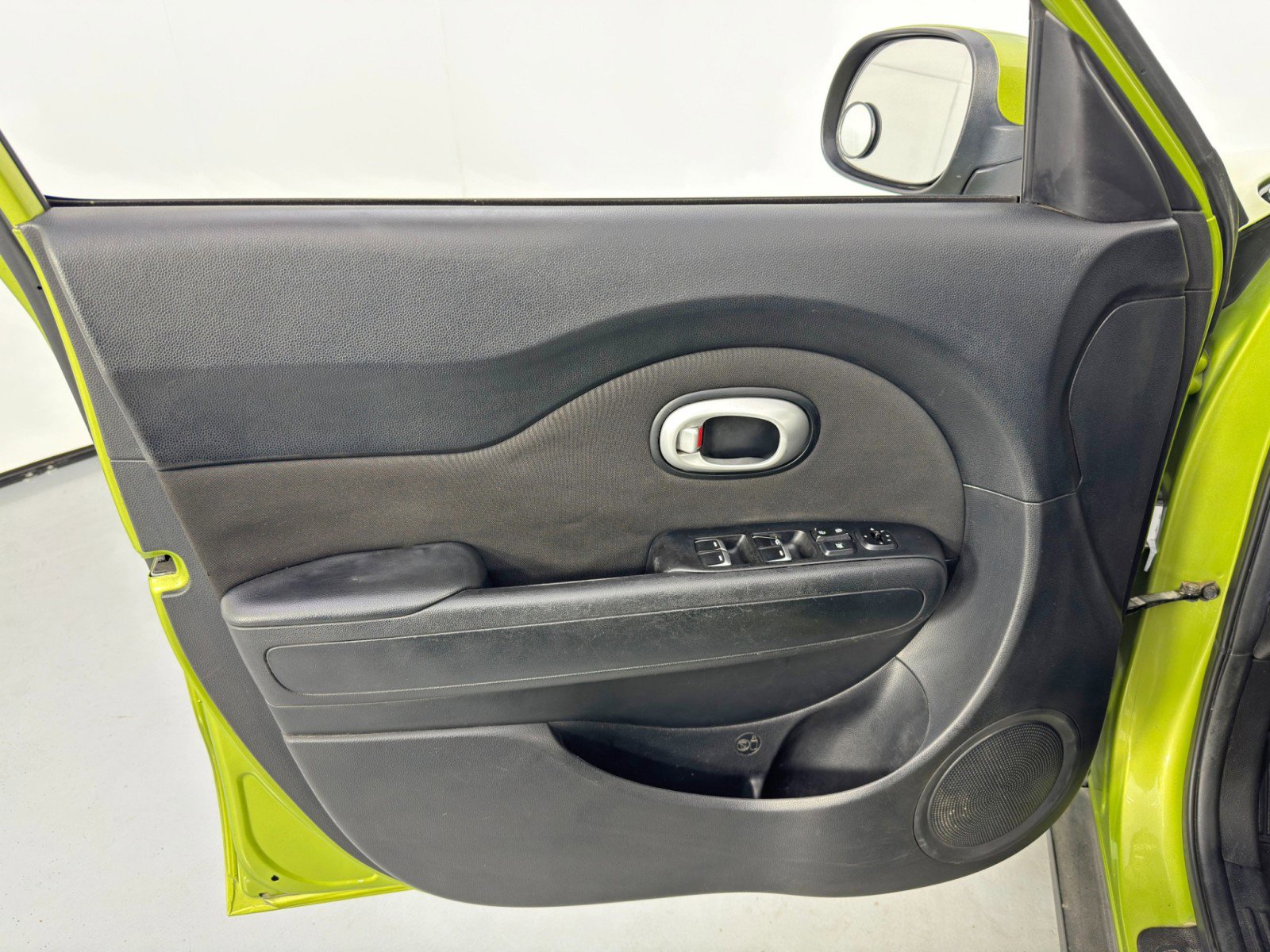 Used 2018 Kia Soul image 31