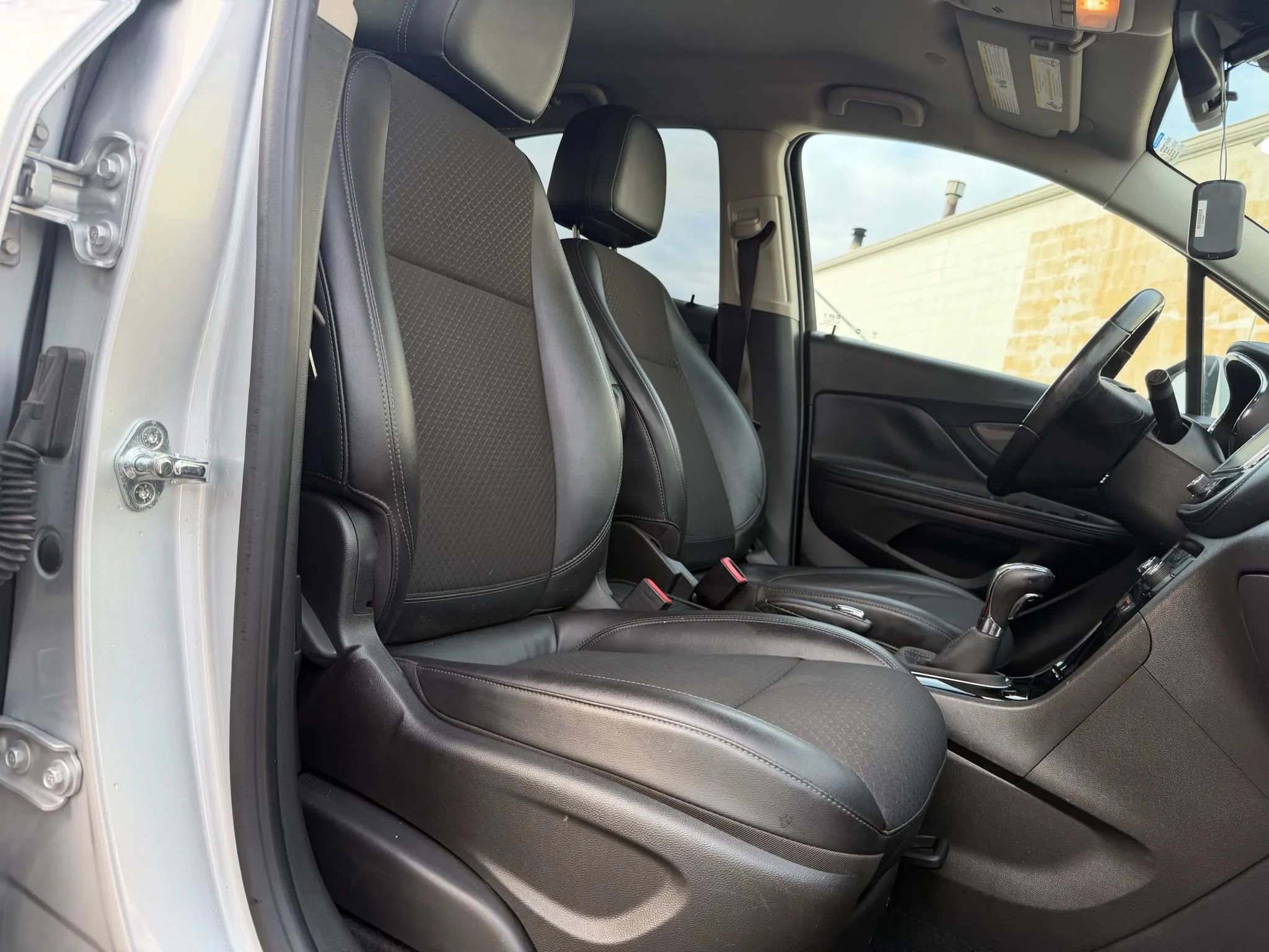 Used 2018 Buick Encore Preferred image 14