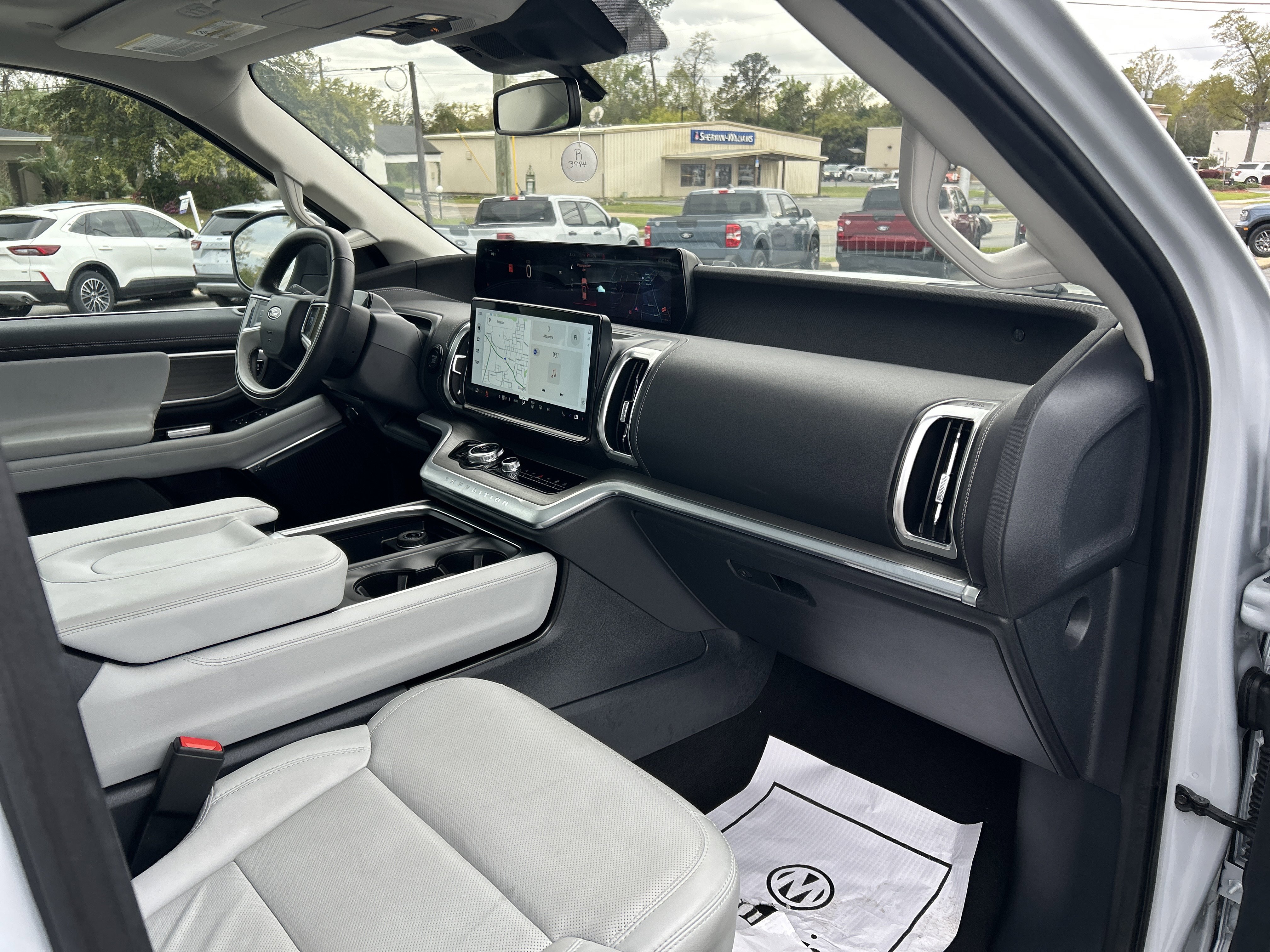 Certified 2025 Ford Expedition Platinum image 24