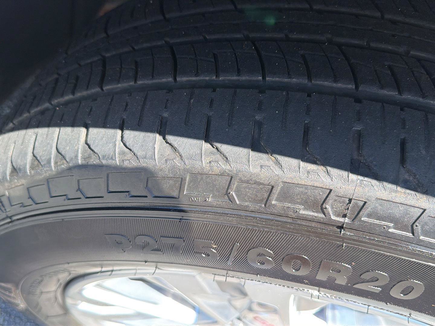Used 2024 GMC Yukon XL Denali RWD image 47