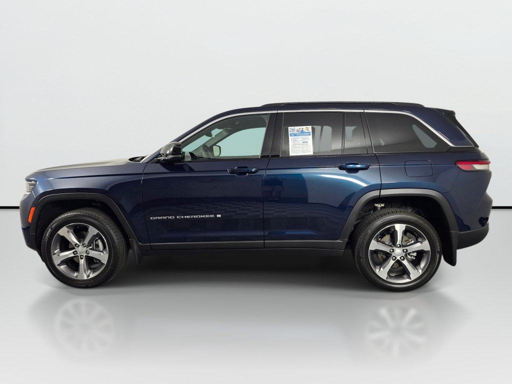 New 2026 Jeep Grand Cherokee Limited w/ MOPAR Finishing Package AWD/4WD image 3