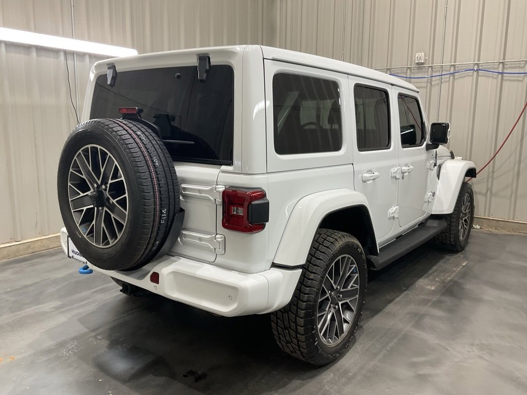 Used 2023 Jeep Wrangler Unlimited Sahara image 23