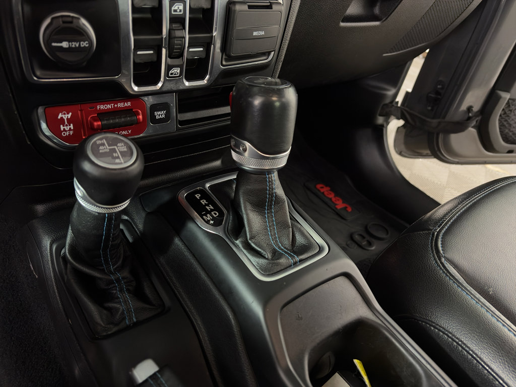 Used 2022 Jeep Wrangler Unlimited Rubicon 4xe w/ Dual Top Group image 22