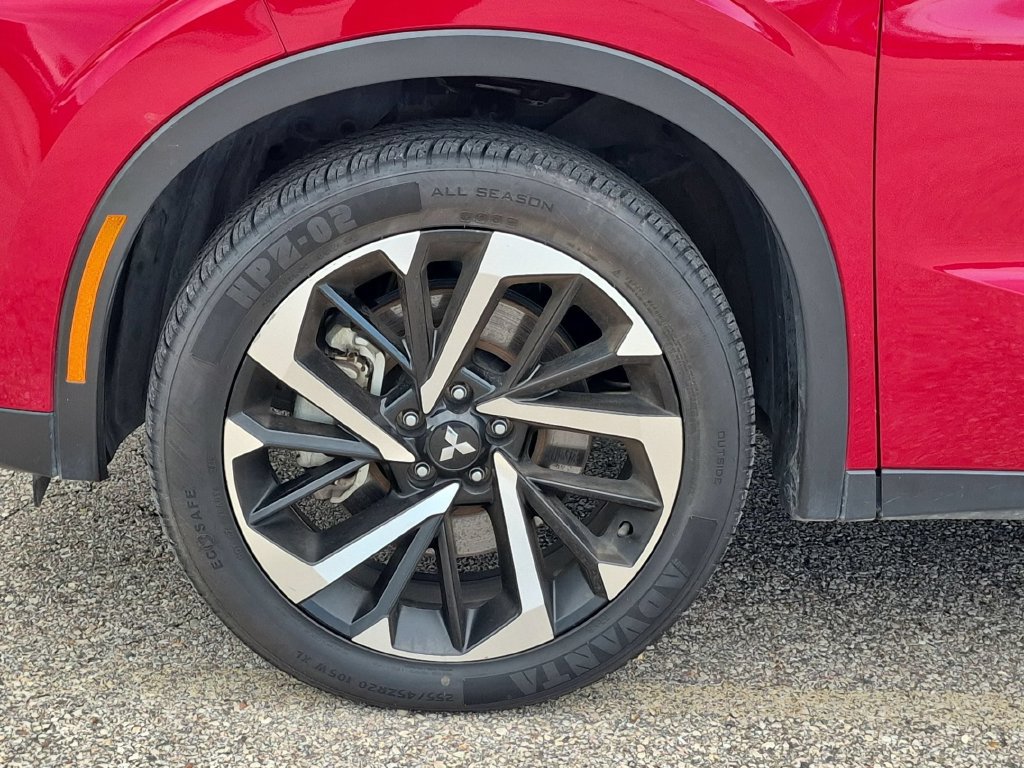 Used 2024 Mitsubishi Outlander SE AWD/4WD image 11
