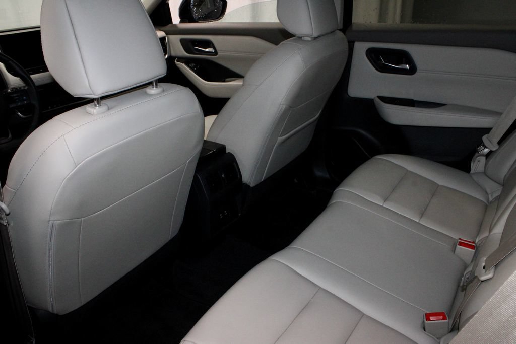 Certified 2025 Nissan Rogue SL AWD/4WD image 21