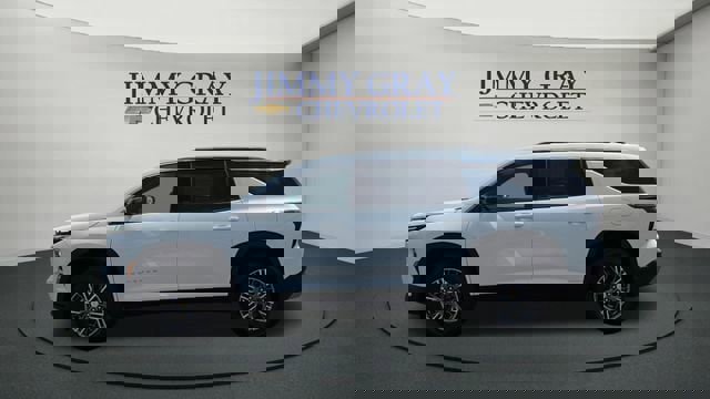 New 2026 Chevrolet Traverse LT w/ Driver Confidence Package image 2