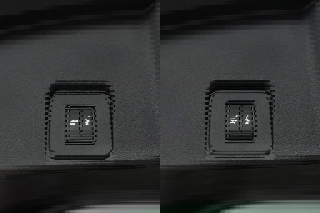 Used 2023 Nissan Rogue Platinum w/ Platinum Premium Package image 33