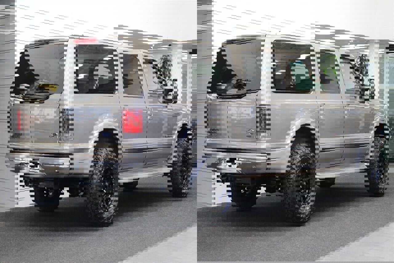 Used 2002 Ford Excursion Limited image 7