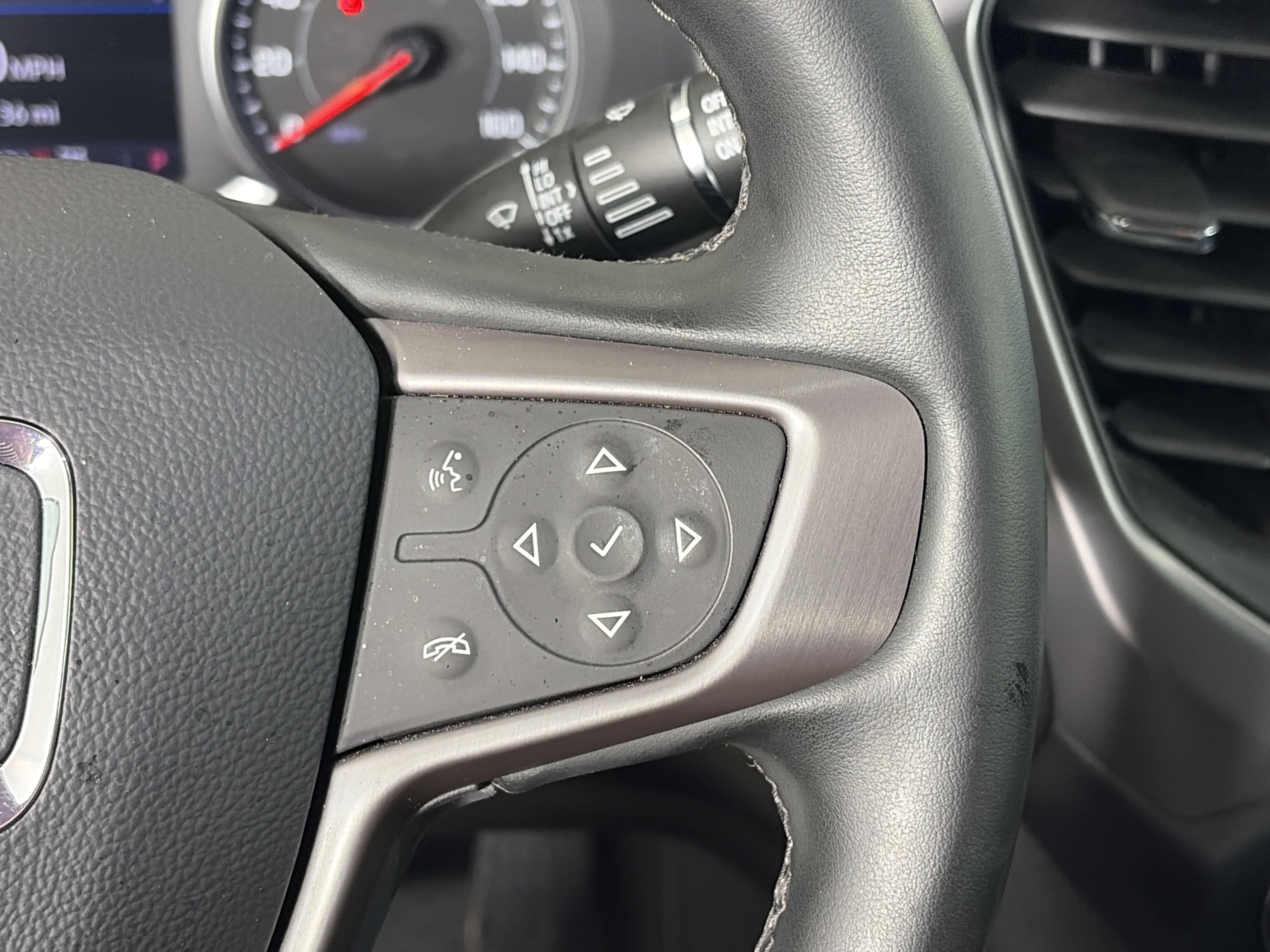 Used 2023 GMC Acadia AT4 AWD/4WD image 11