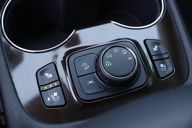 Used 2023 GMC Acadia AT4 w/ Technology Package image 24