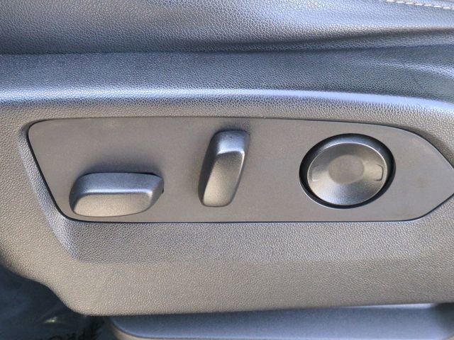 Used 2021 Chevrolet Suburban LT RWD image 12