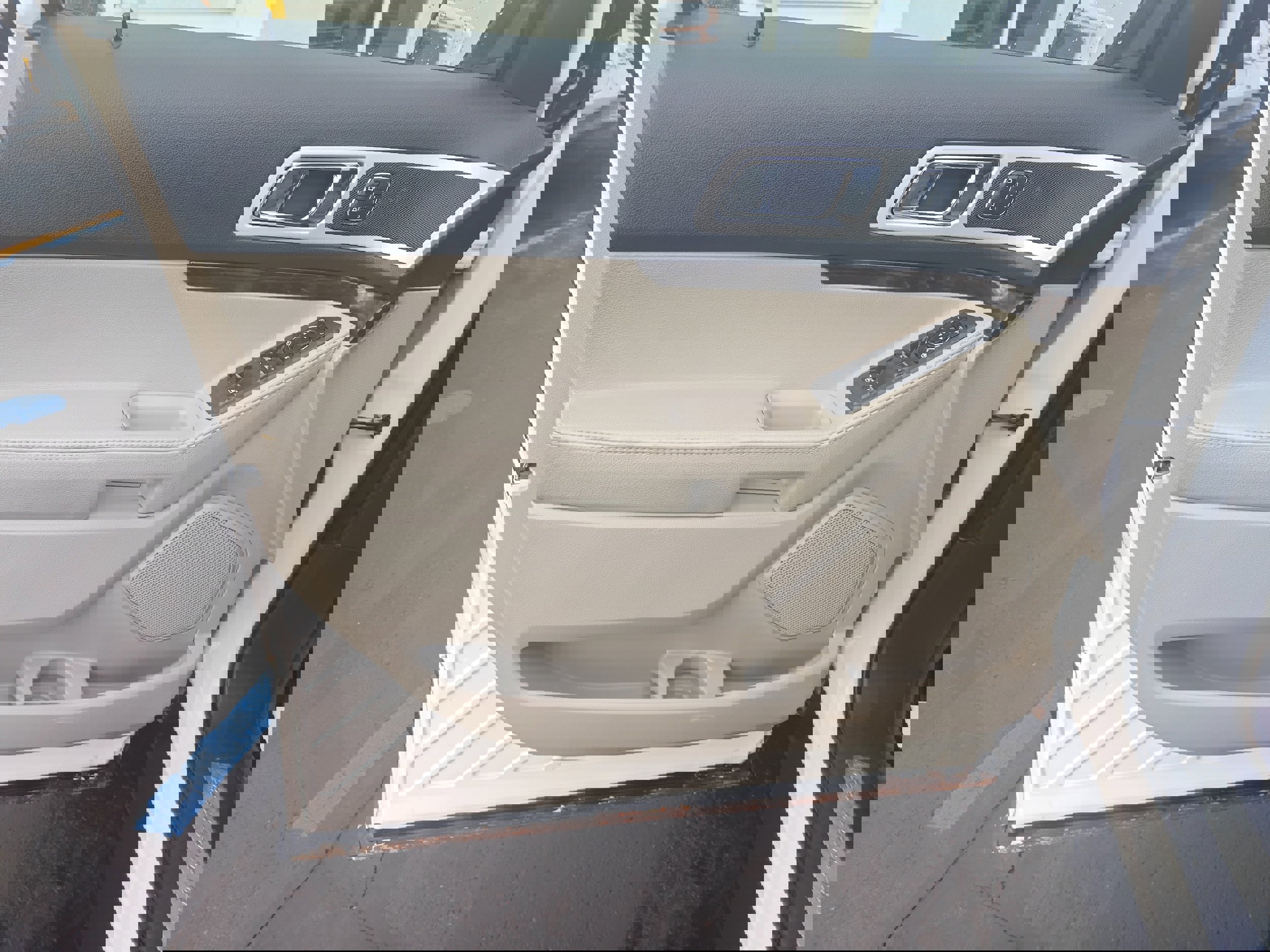 Used 2013 Ford Explorer Limited image 13