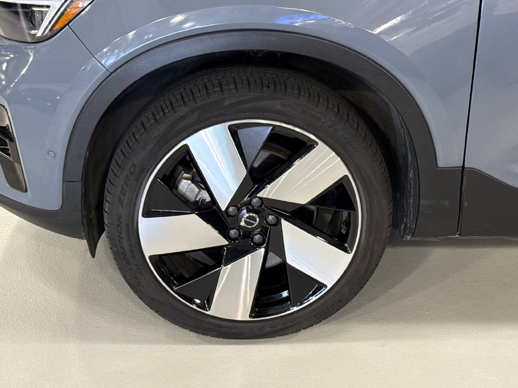 Certified 2023 Volvo C40 P8 Recharge Ultimate AWD/4WD image 8