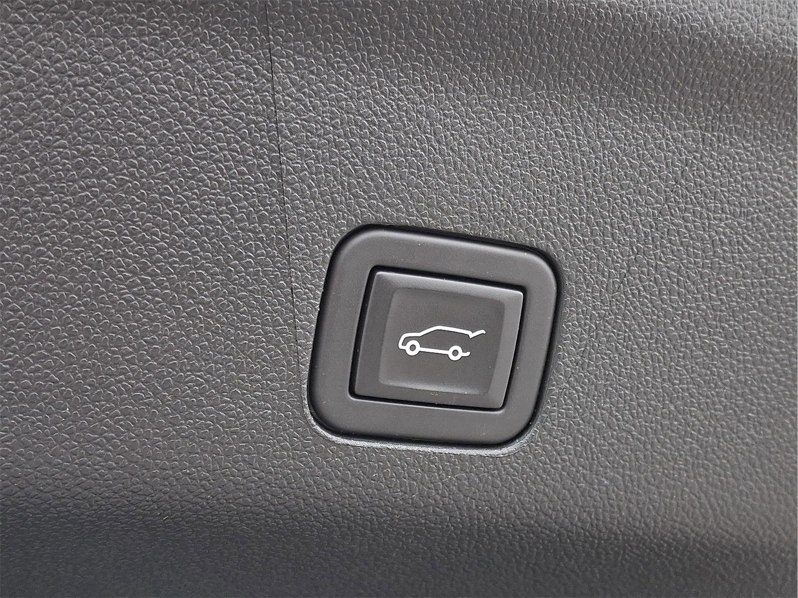 Used 2024 Chevrolet Suburban LT AWD/4WD image 41