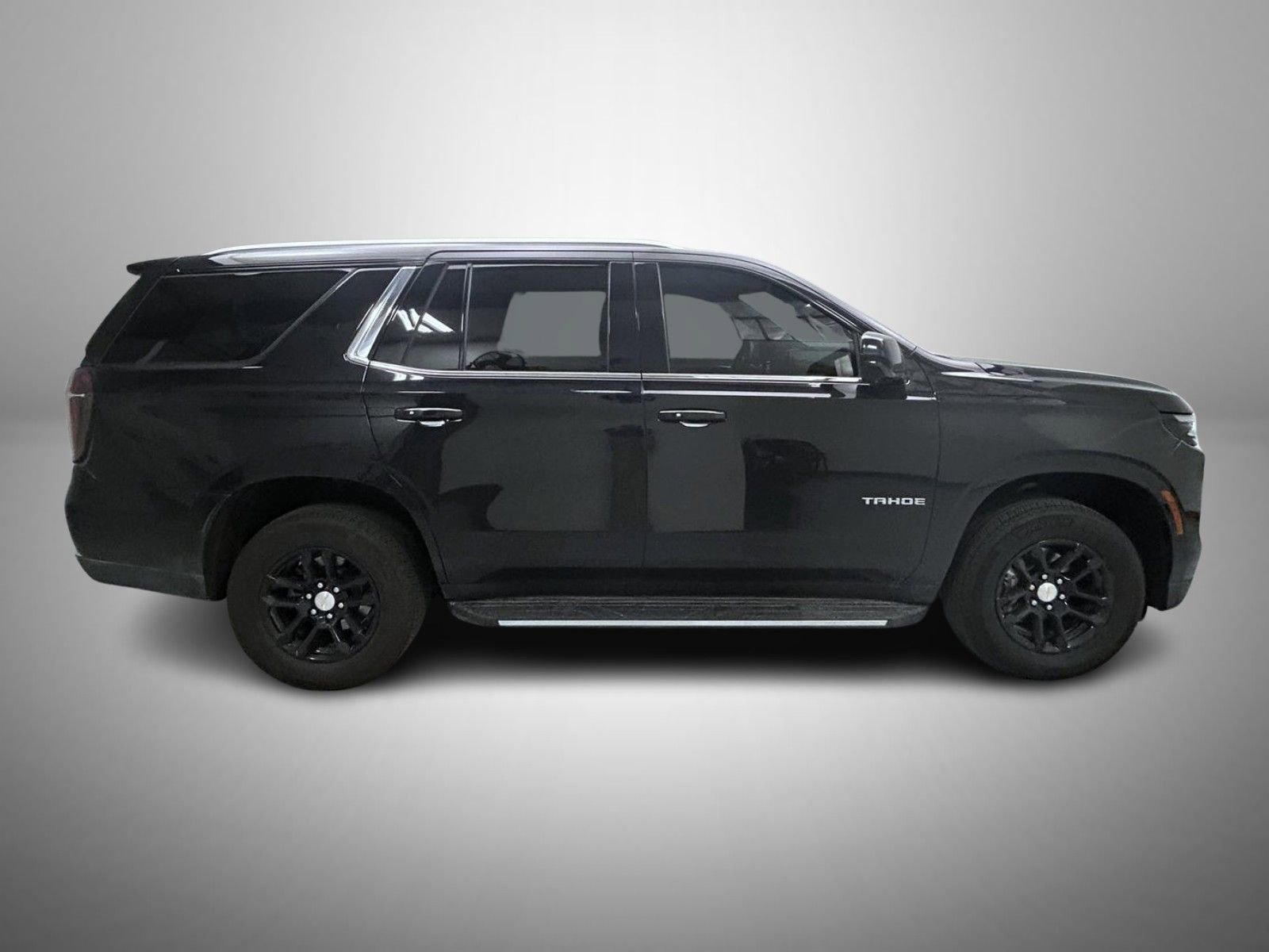 Used 2025 Chevrolet Tahoe LT AWD/4WD image 4