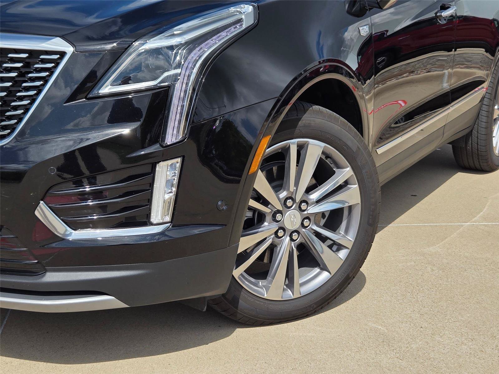 New 2026 Cadillac XT5 Premium Luxury w/ Driver Assist Package AWD/4WD image 7
