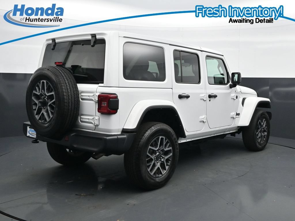 Used 2025 Jeep Wrangler Unlimited Sahara AWD/4WD image 10