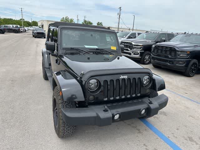 Used 2012 Jeep Wrangler Unlimited Sahara w/ Dual Top Group AWD/4WD image 21