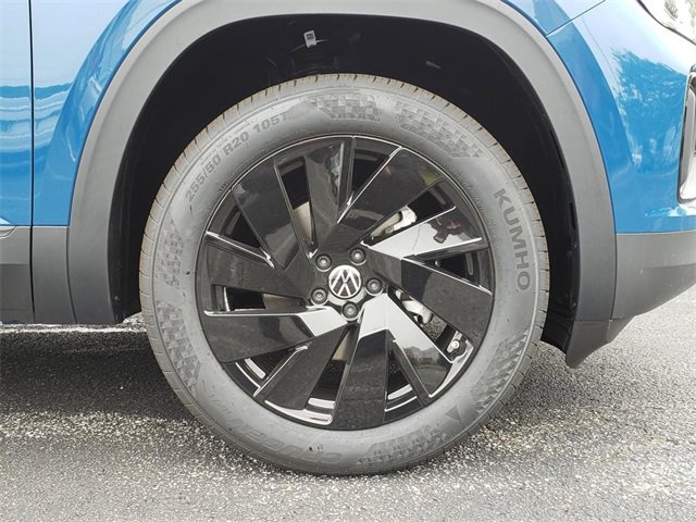 New 2025 Volkswagen Atlas Cross Sport SE image 12