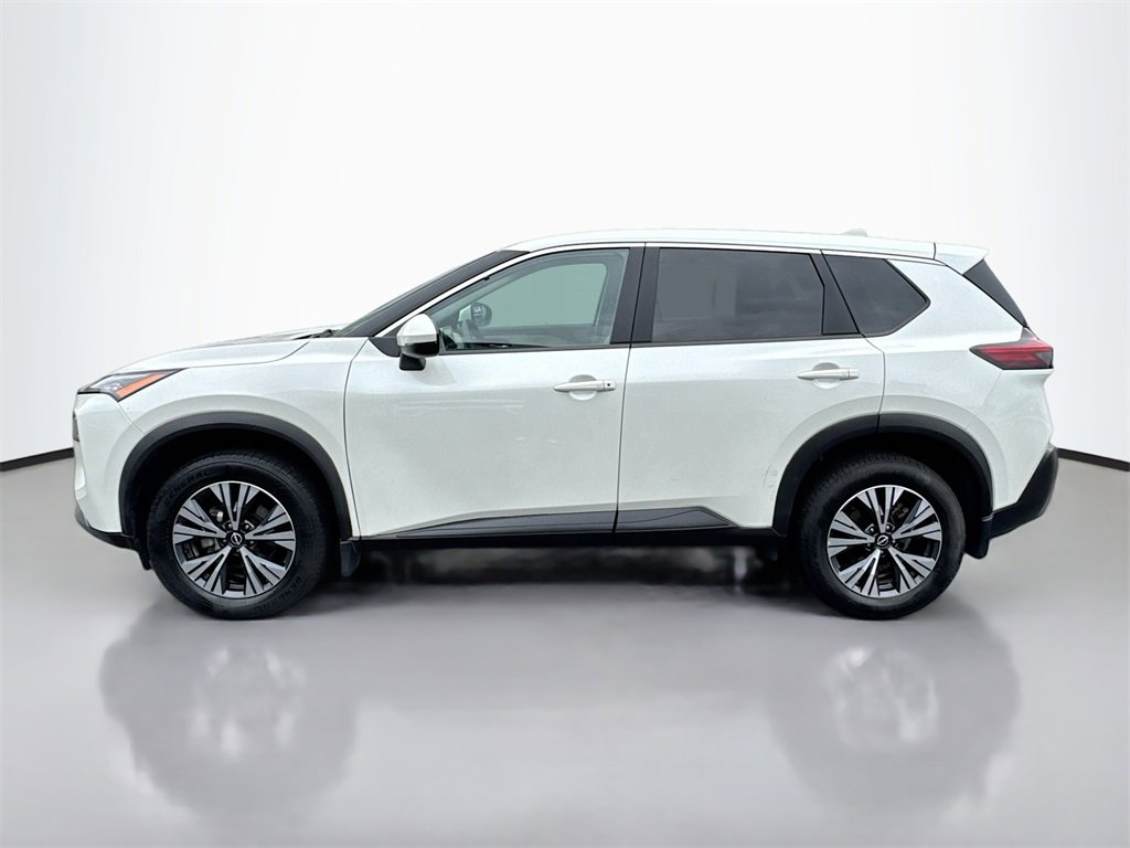 Used 2023 Nissan Rogue SV image 10
