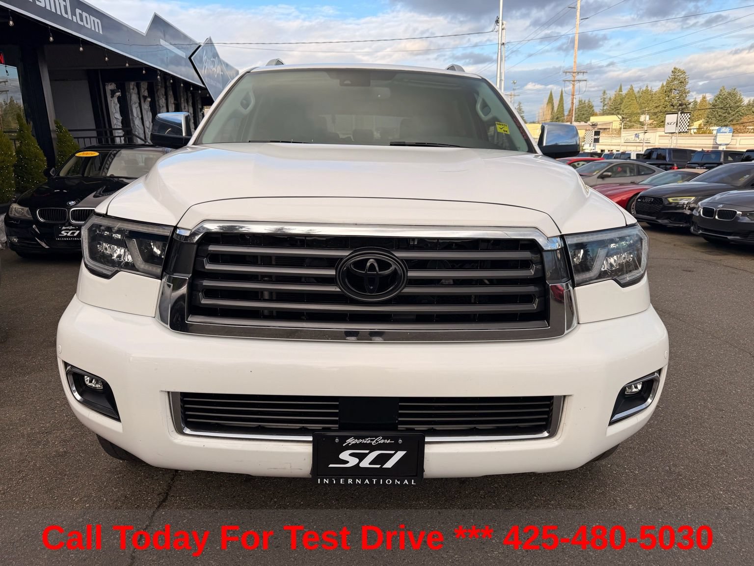 Used 2020 Toyota Sequoia Limited w/ Safety & Convenience Package AWD/4WD image 4