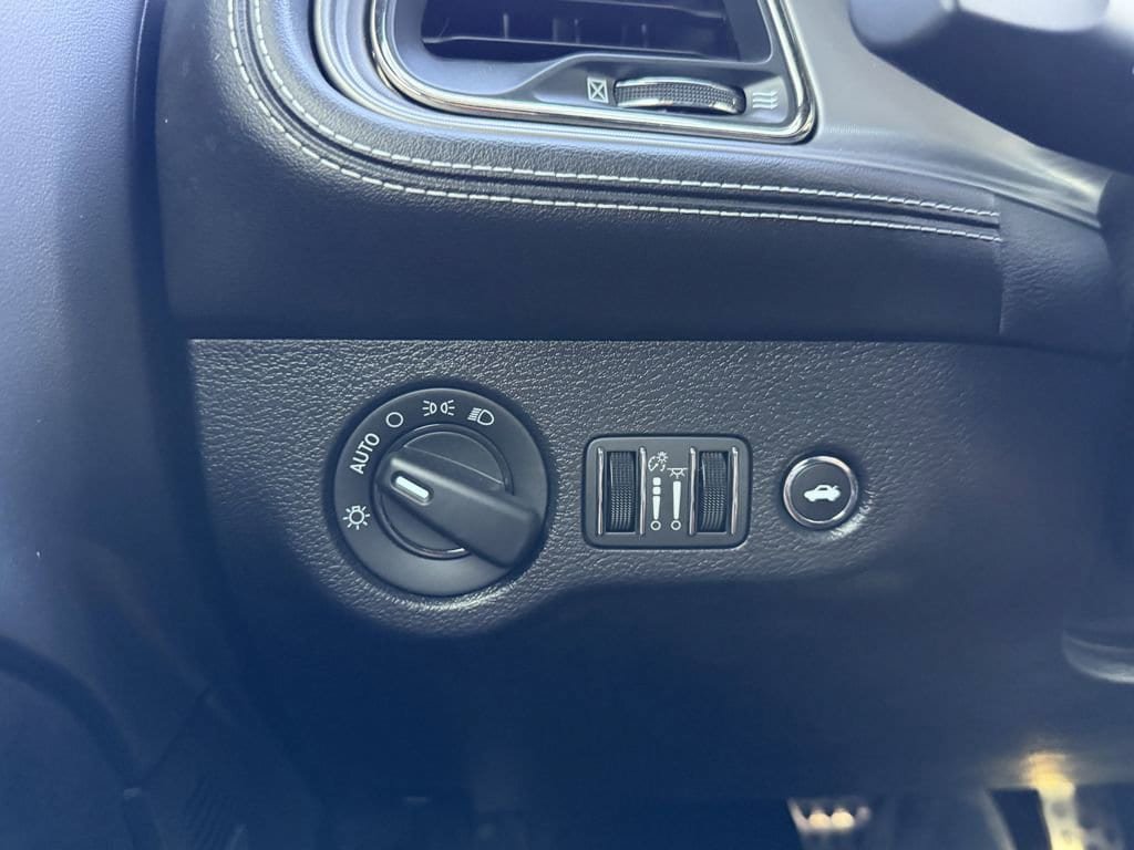 Used 2023 Dodge Challenger SRT Hellcat w/ Driver Convenience Group RWD image 26
