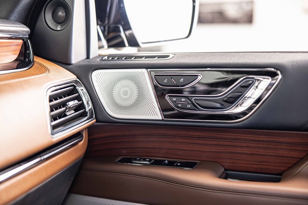 Used 2024 Lincoln Navigator Reserve w/ Equipment Group 201A image 31