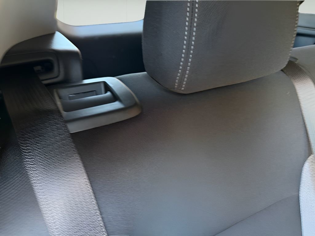 Used 2025 Chevrolet TrailBlazer LT image 29