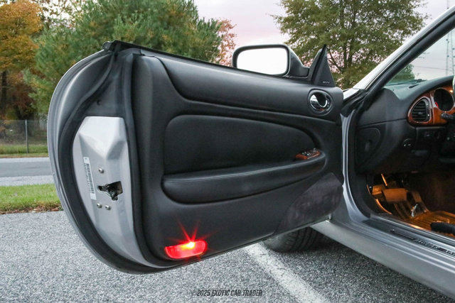 Used 2001 Jaguar XK8 Convertible image 37