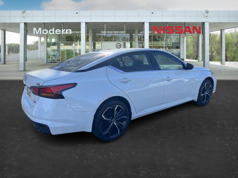 New 2025 Nissan Altima 2.5 SR image 5